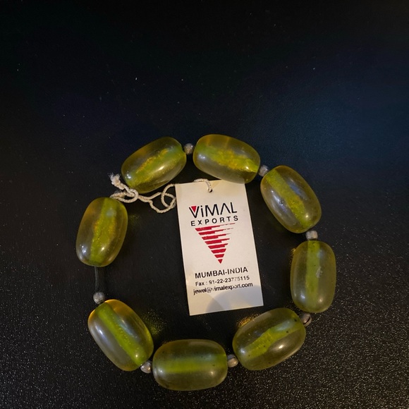 Jewelry - Very Pretty Chunky Bracelet Green NWT